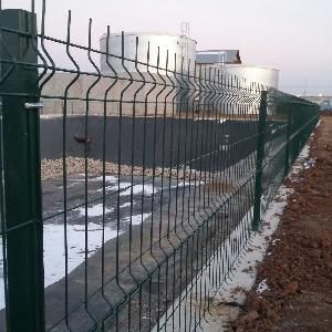 Împrejmuirea terenurilor cu plasă bună