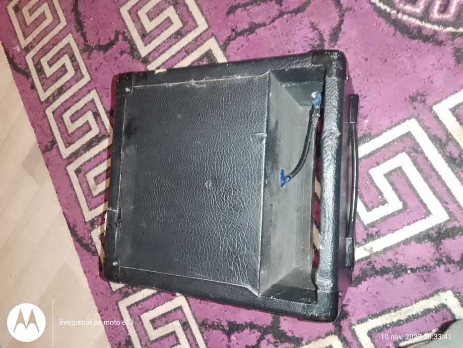 Vând boxă portabilă