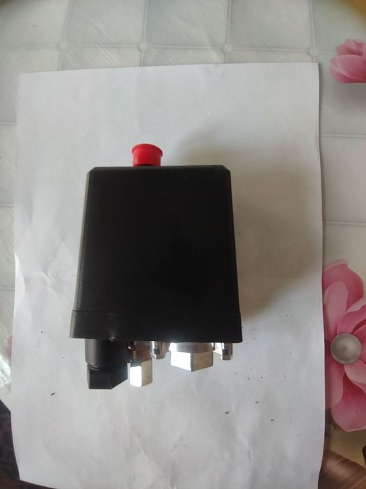 Реле давления (пресостат) один выход для компрессора