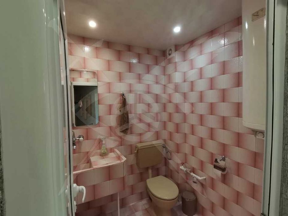 Дава се под наем Двустаен апартамент в Варна, Колхозен пазар - 40 кв.м за 350 € - Снимка #6