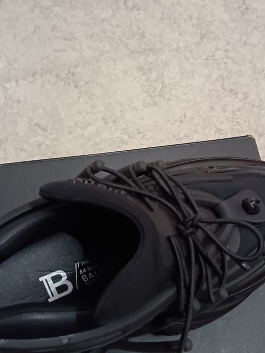 Vand adidasi Balmain paris