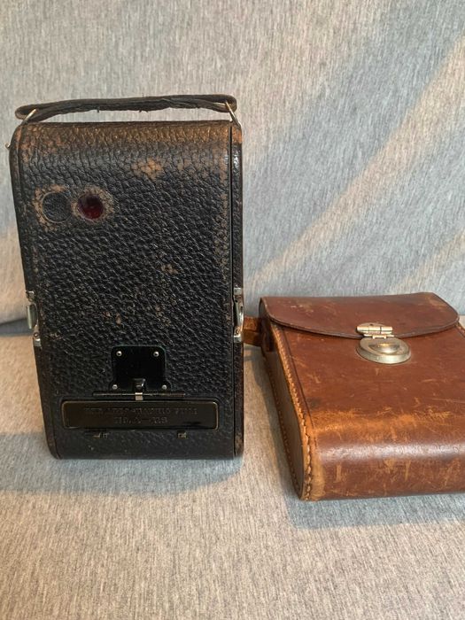 стар сгъваем мехов апарат Kodak