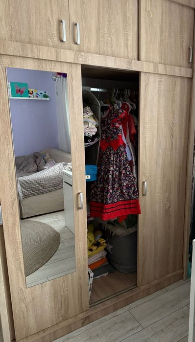 Dulap haine jisk, 143 lățime, 220 înălțime