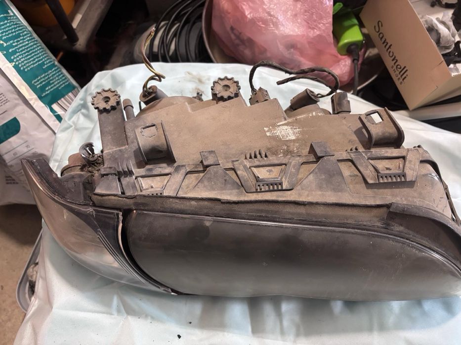 БМВ е46 facelift фарове, стопове, лайсни, табло, инжектори(ДОГОВАРЯНЕ)