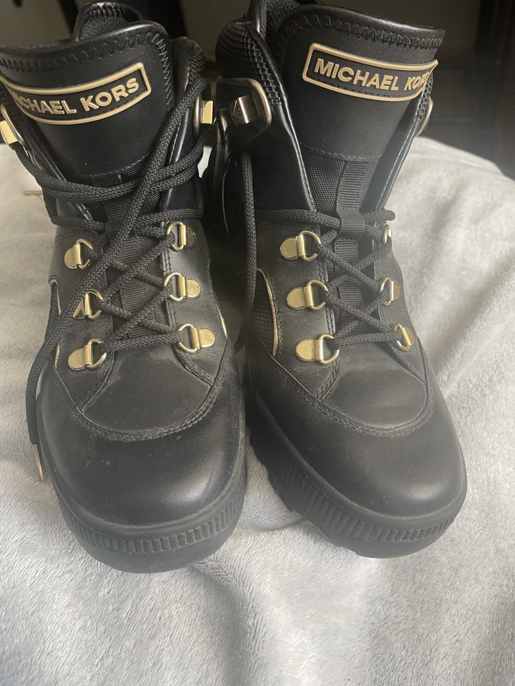 Продавам маратонки 37 номер Michael Kors