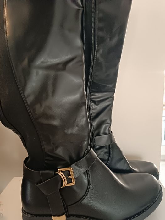 Нови дамски високи черни ботуши