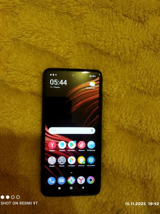 Poco x 3 pro 8/256 гб в хорошем состоянии