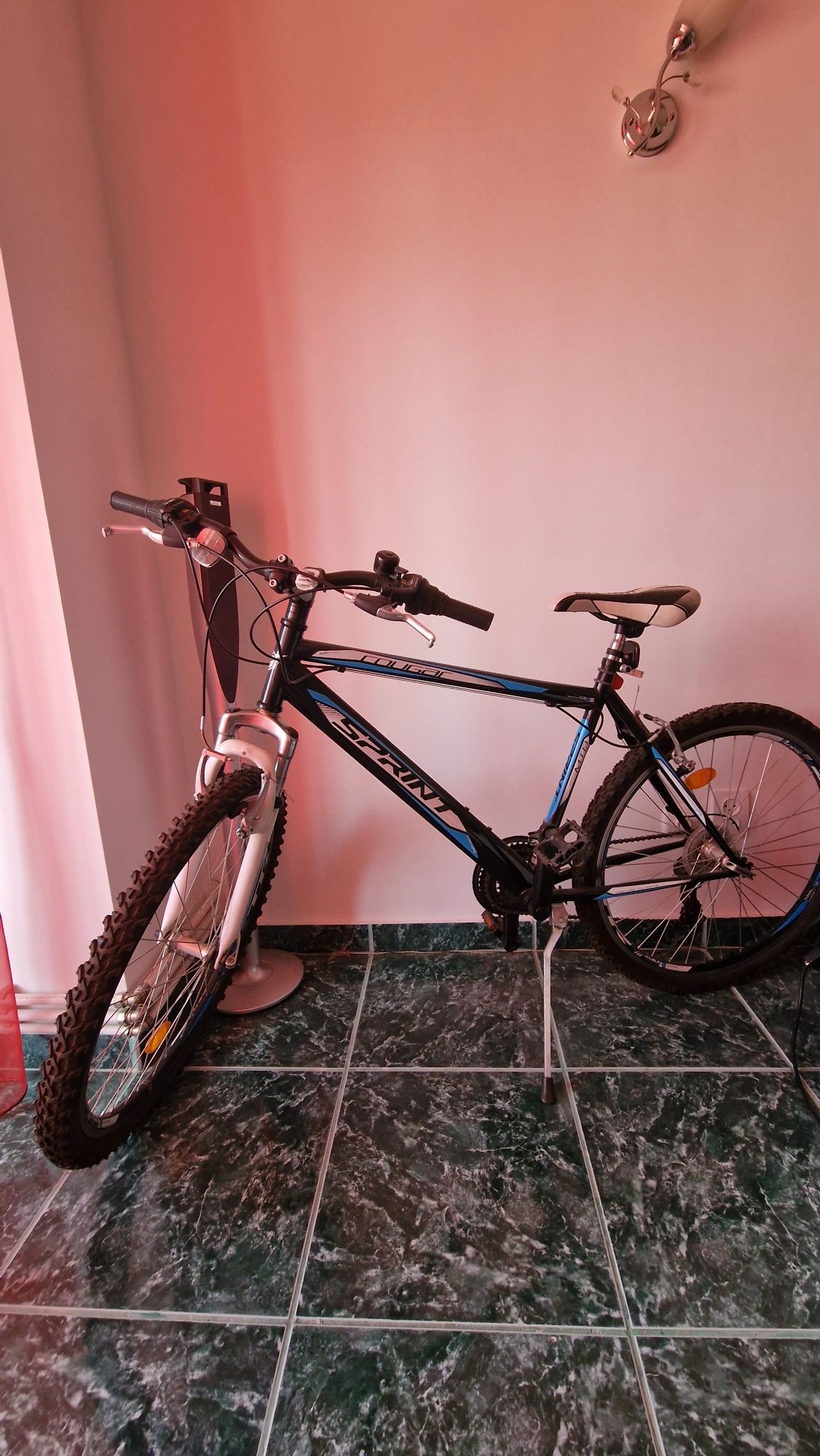 Bicicleta Robike Cougar 26 negru/alb