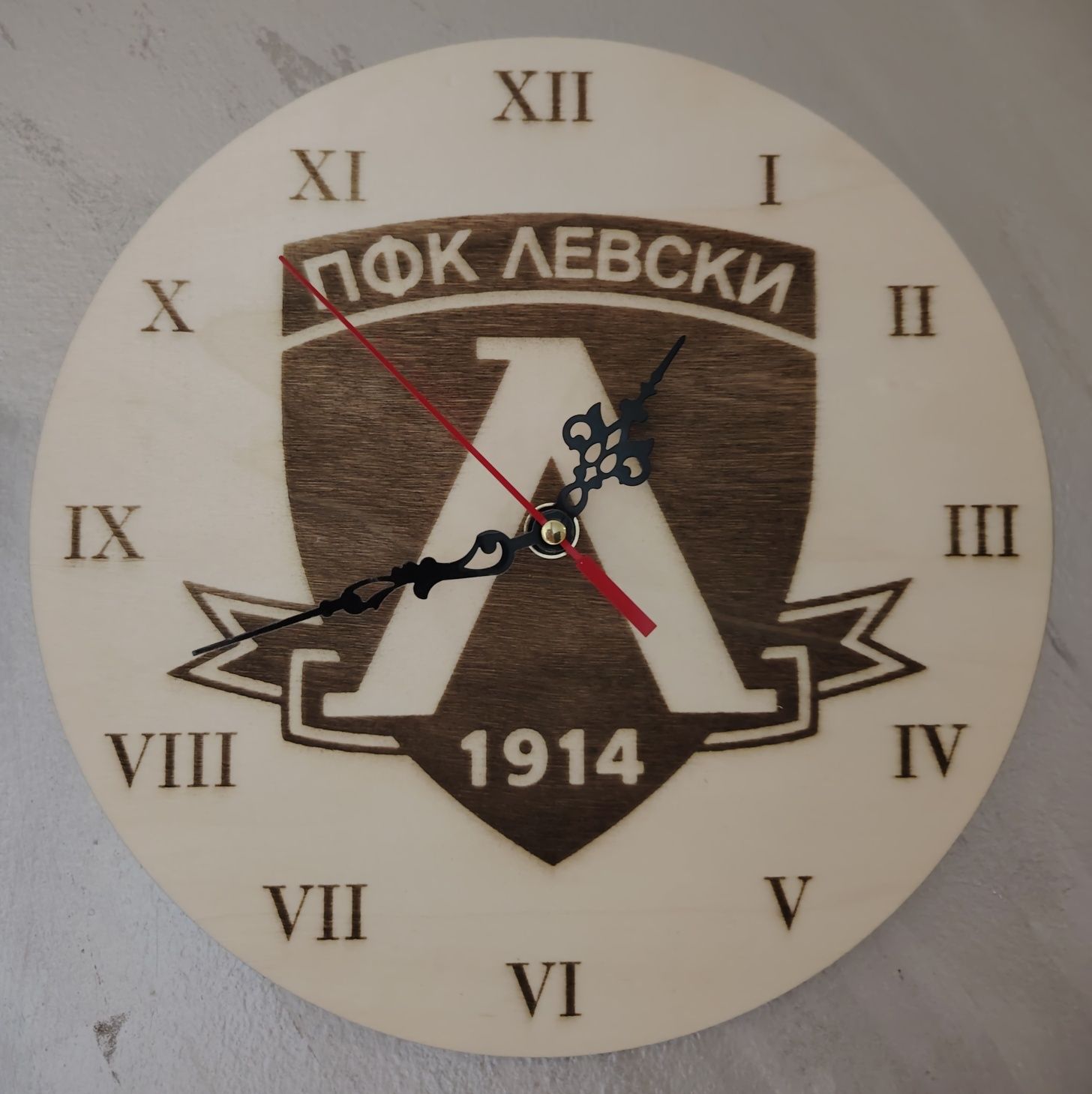 Гравирани часовници с изцяло Ваш проект