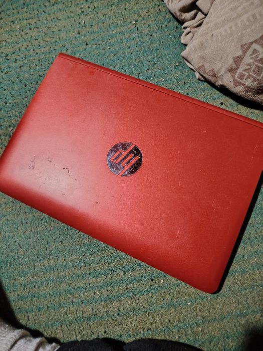 Vând HP pavilion x2