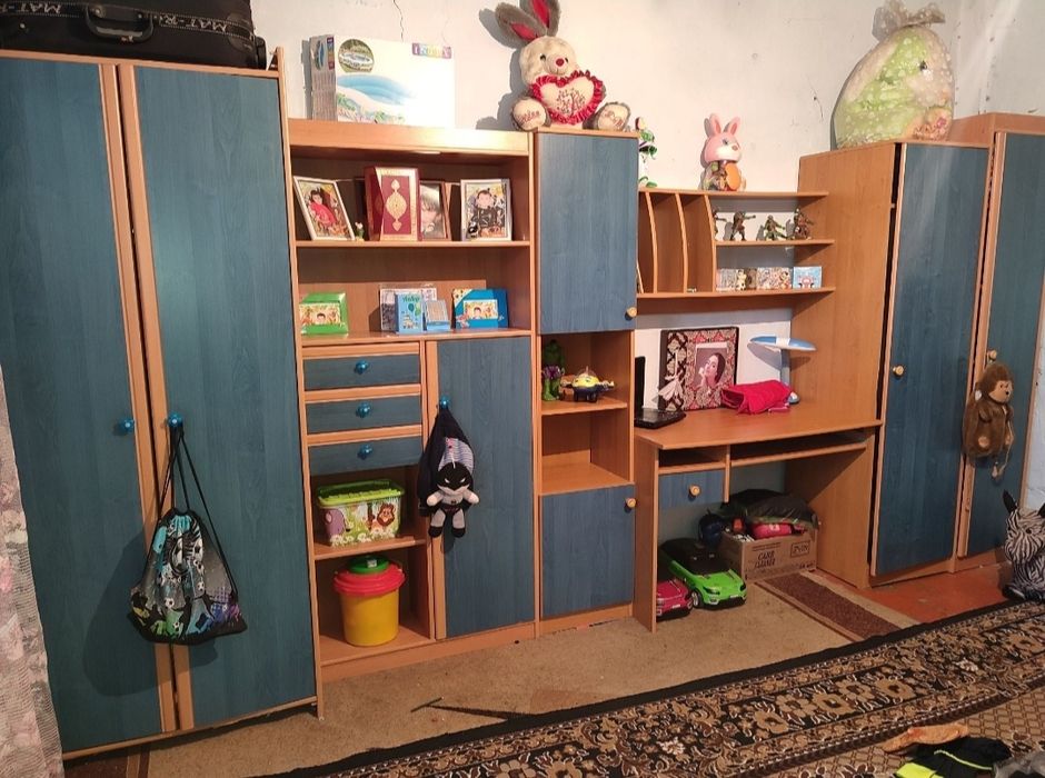 Срочно продам детскую стенку