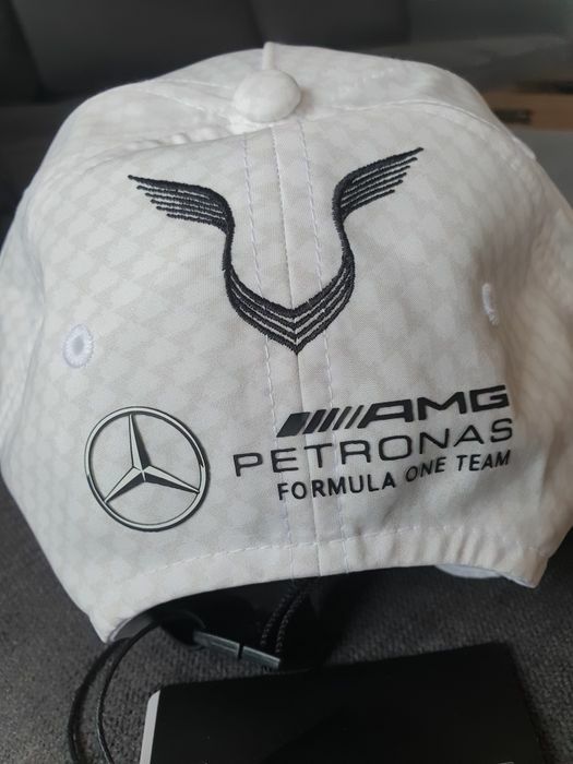 Шапка АMG F1 Team