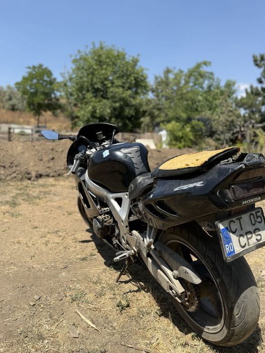 Vand motor honda cbr 900cc mai multe detali in privat