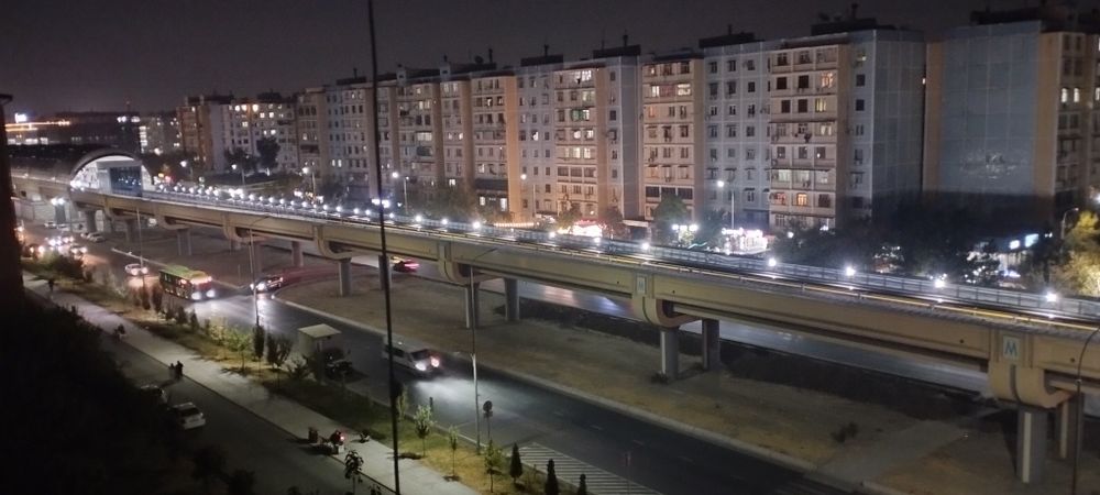 3-х комнатная квартира, со своим местом для авто, метро 100 метров