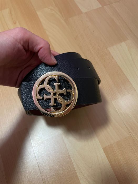 Дамски колан guess