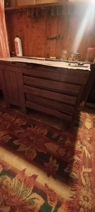 Работен шкаф: Дължина. 1.26см. ширина 55см височина68см.