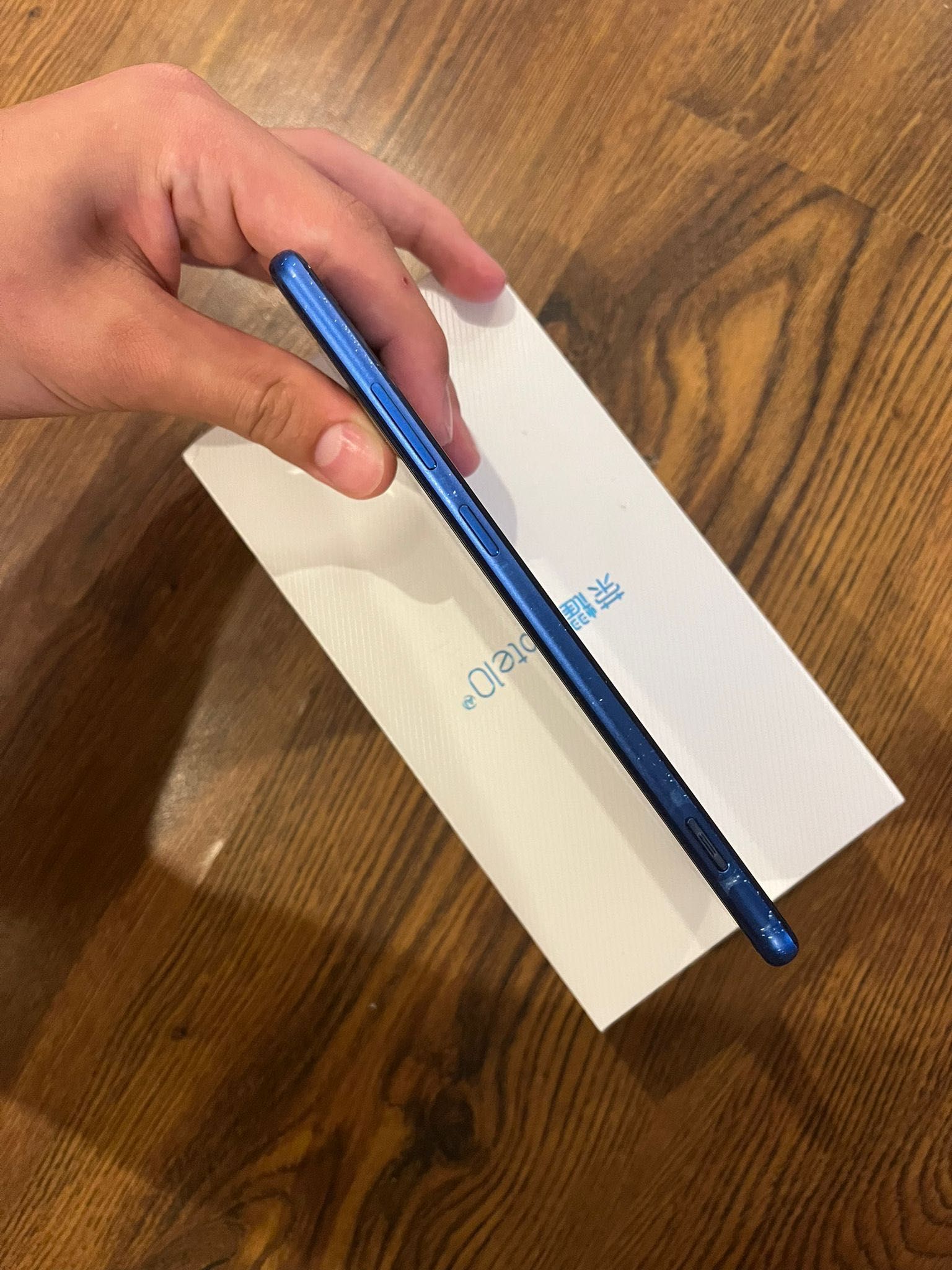 Honor Note 10 blue