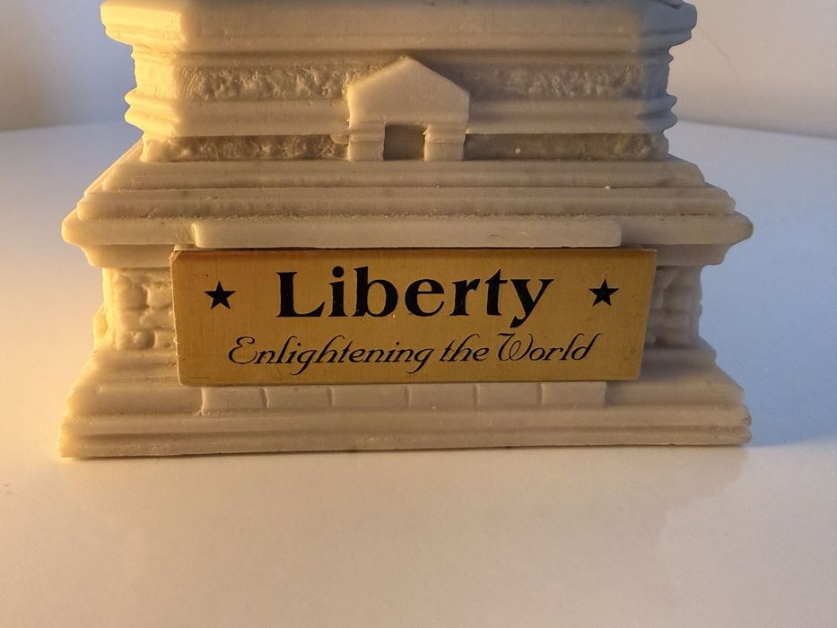 Statuia Libertatii - “Liberty Enlightening the World” Colea Art, L.E.