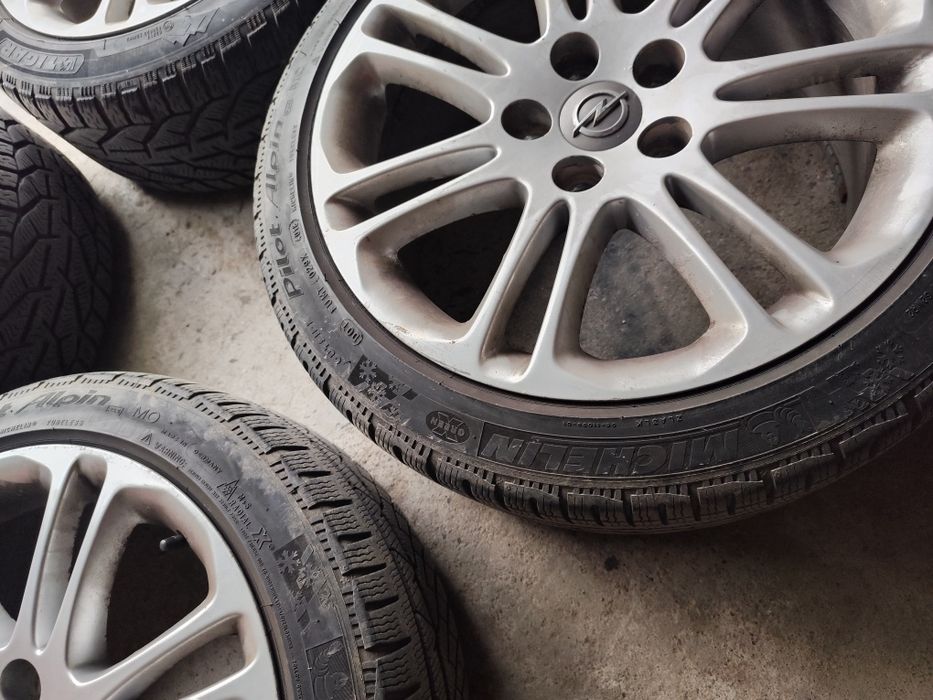 Jante cu cauciucuri de vara și iarna 225/45 R18