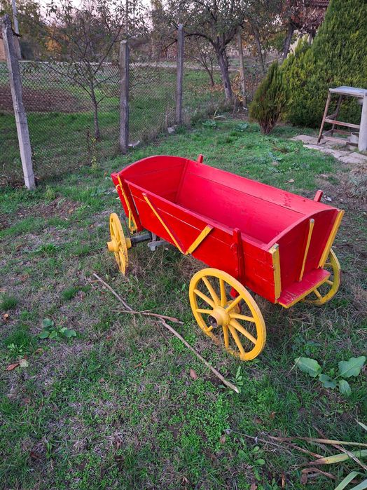 Декоративна каруца