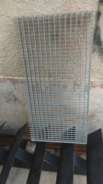 Grătare zincate la diferite dimensiuni