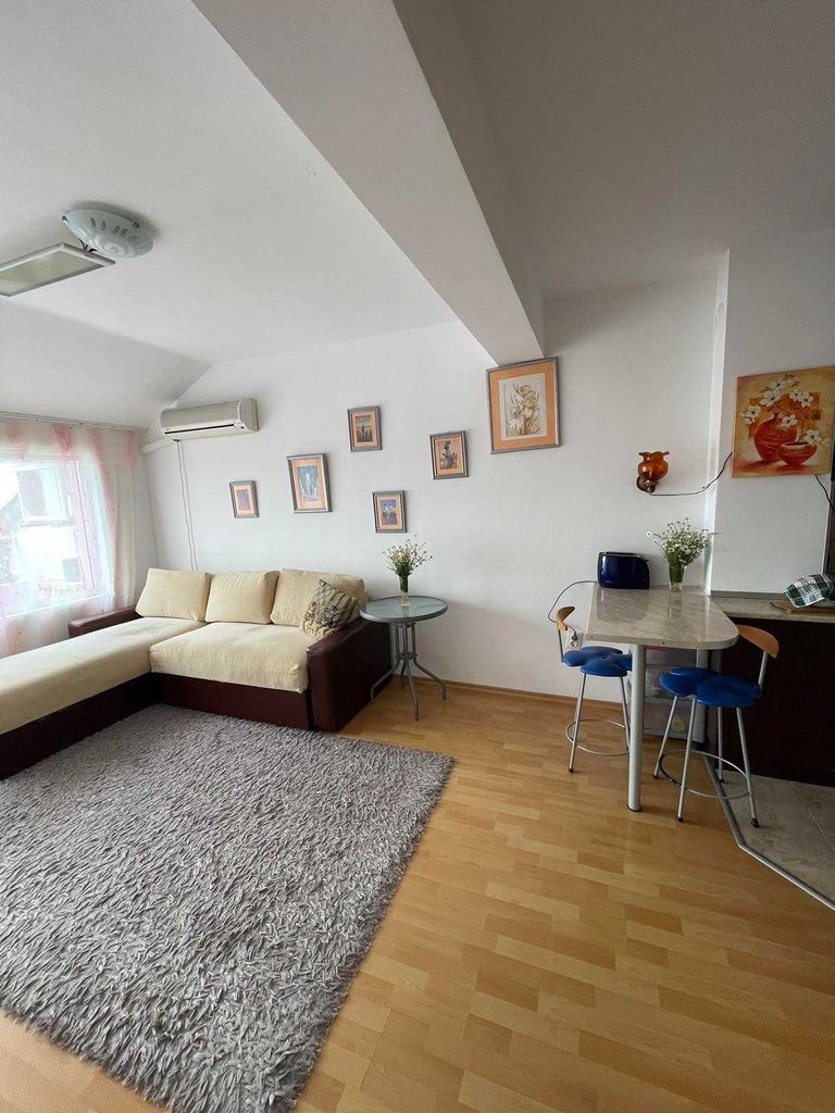 Продава се Двустаен апартамент в Поморие - 61 кв.м за 1181 €/кв.м - Снимка #3