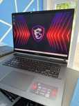 Laptop MSI Vector 17 HX A14VHG - Intel i9, RTX 4080, 32GB RAM, 1TB SSD
