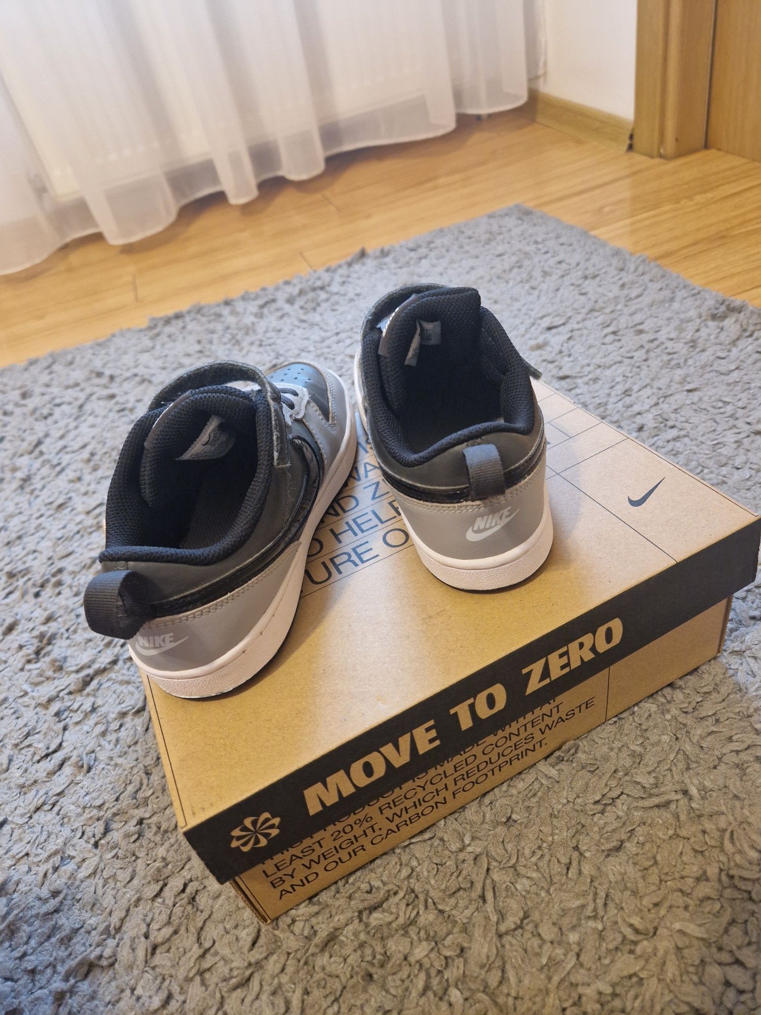 Adidași Nike piele marimea 34