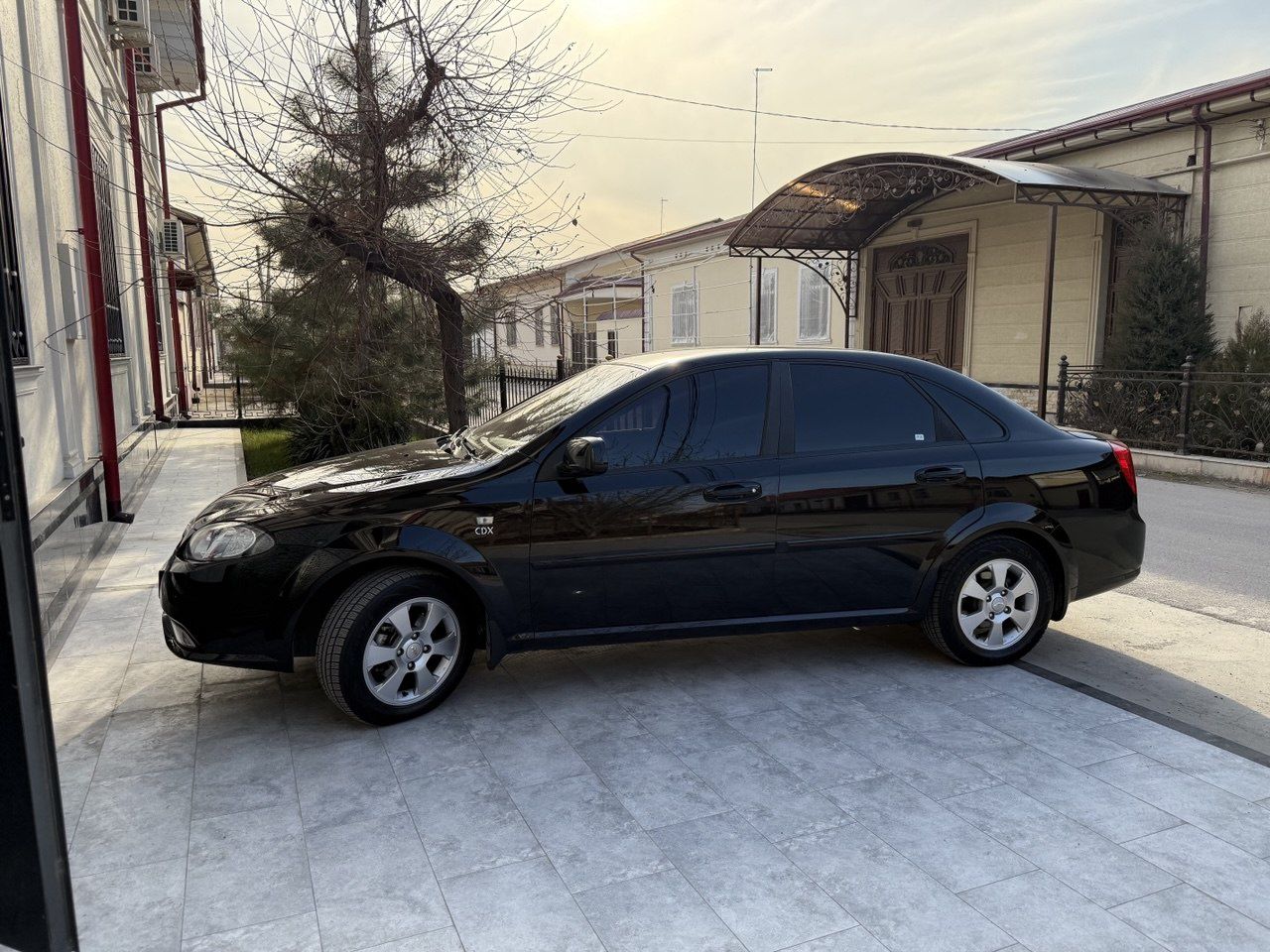 Gentra  2023-24 Qora kraska toza bez lyuk variant