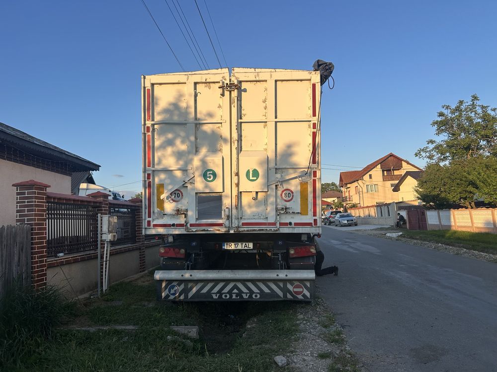 Semiremorca Bena cereale Stas
