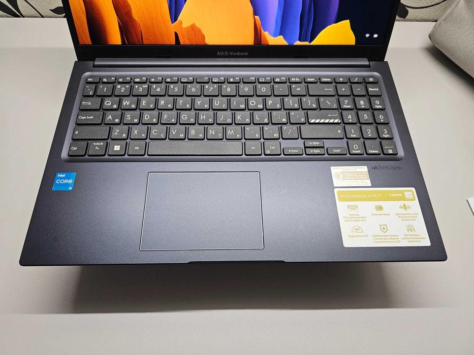 ПРОДАМ ASUS Vivobook 15 Ноутбук Core™i3-1315U/8GB/256GBSSD/15.6"iPSFHD