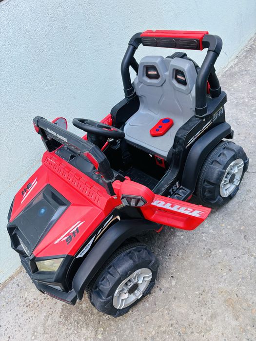 Masina electrica jeep pt copii