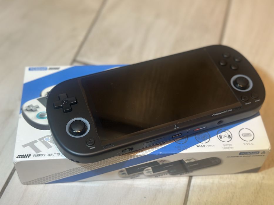 Trimui Smart Pro Преносима Конзола