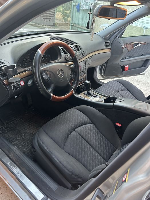 Mercedes E Class w211