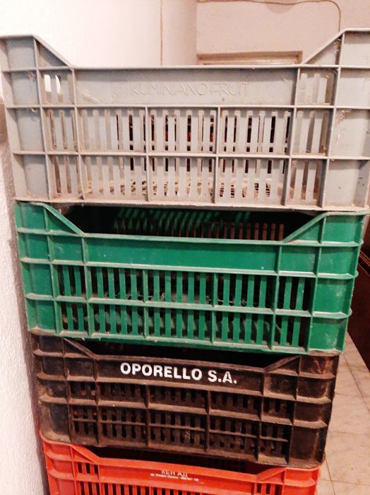 Амбалаж,  пластмасови и картонени