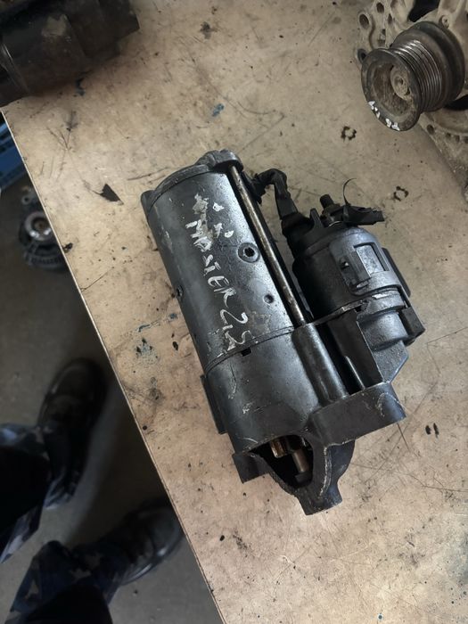 Electromotor Renault Master motor 2.5/ euro4