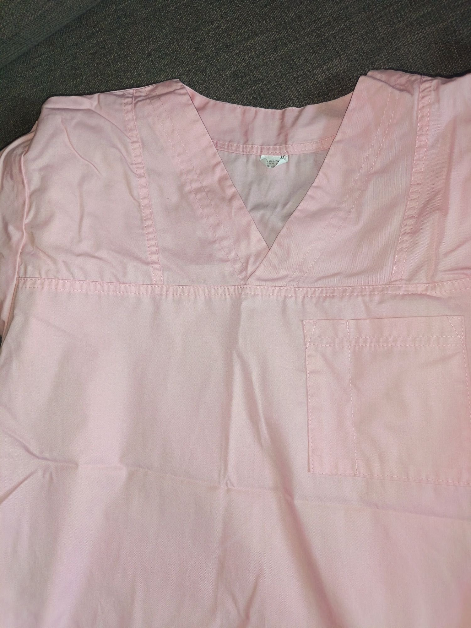 Costum medical nou, Femina