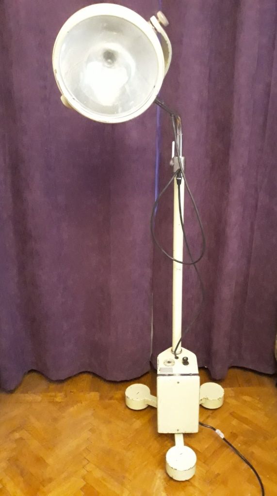 Lampa medicala / industriala, metalica, vintage / Old medical lamp