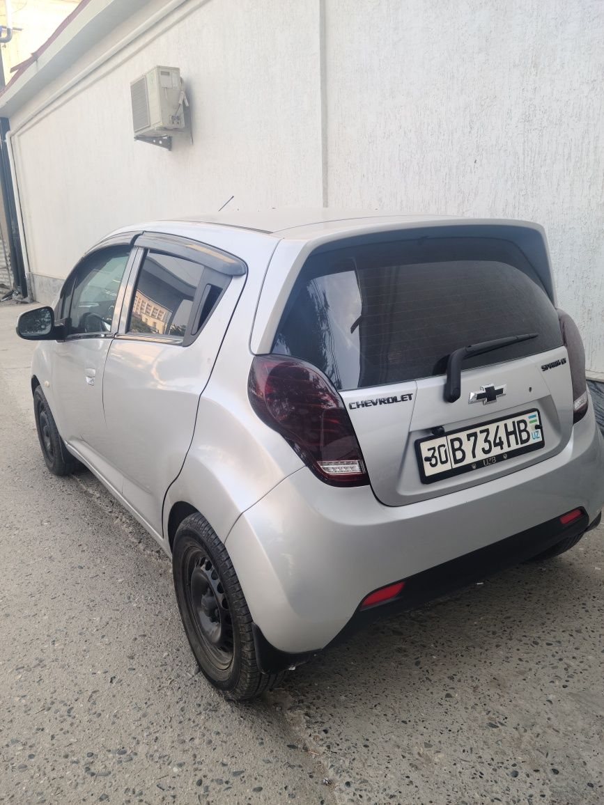 Spark arendaga taxi qilishga