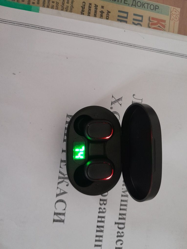 Продаю наушники новые, не дорого.