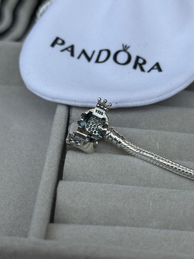 Гривна Пандора / Pandora - Кралица + кутия (17см)