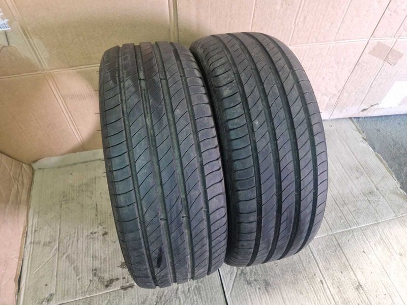 2 Michelin R17 205/45/ 
летни гуми DOT0523