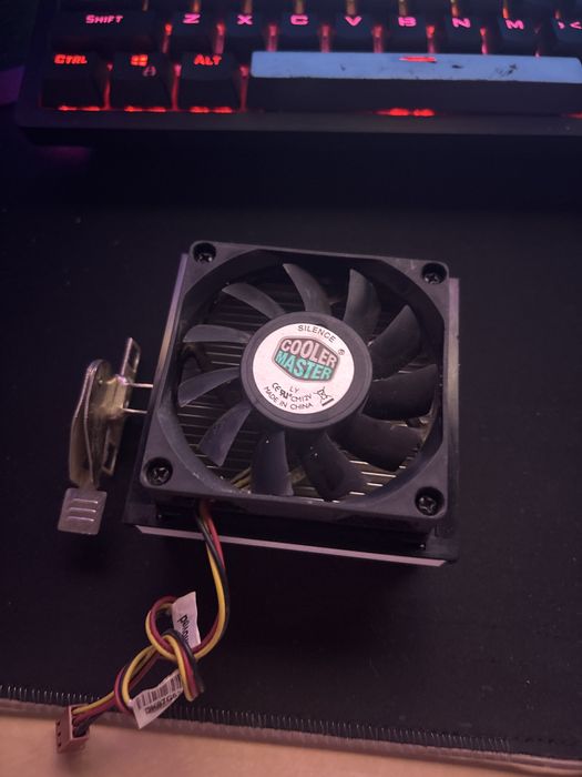 Procesor cu coller Athlon 64