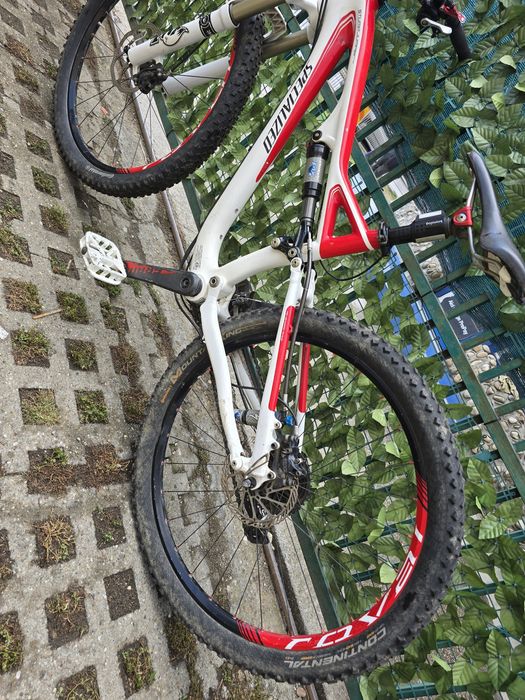 Bicicleta Specialized carbon, 26".