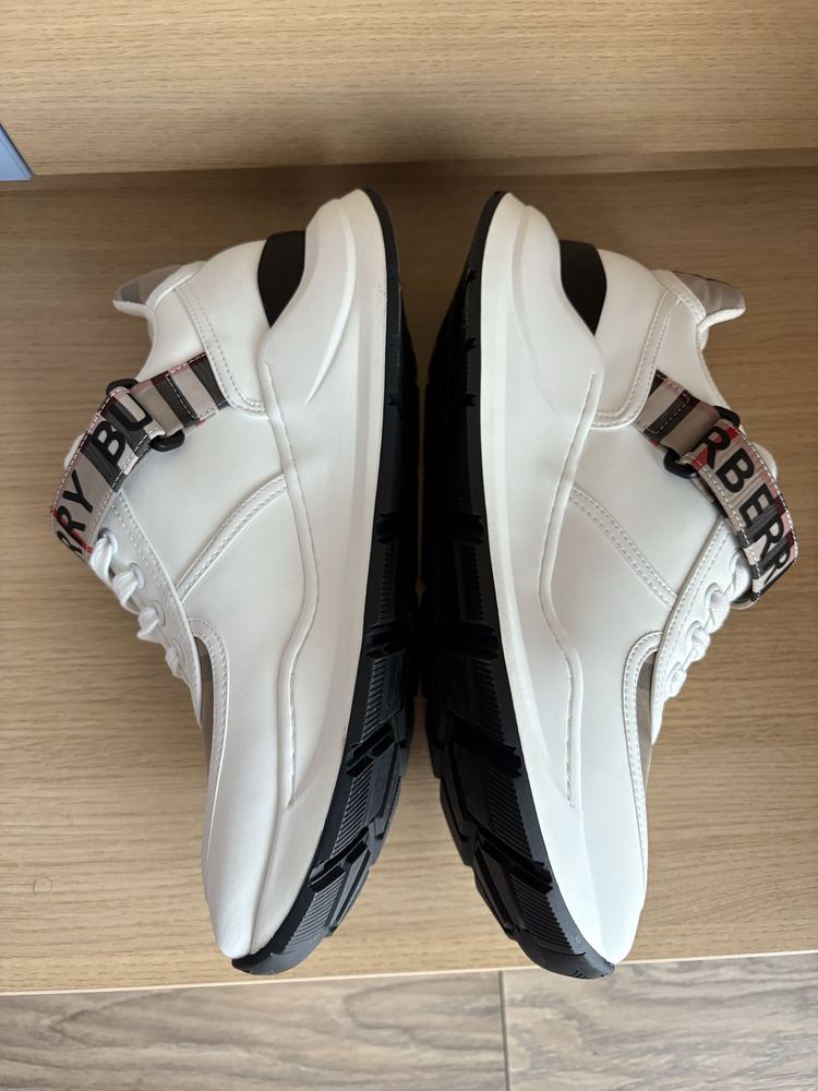 Burberry Ronnie, 44