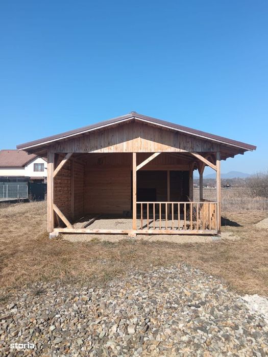 Catalina ,8 ari teren intrav. ,cu căsuță