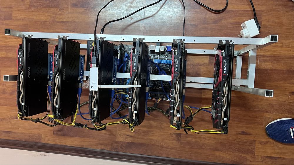 Mining rig - Копачка за криповалути