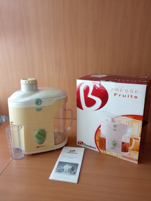 Соковыжималка "Binatone " НОВАЯ электрическая