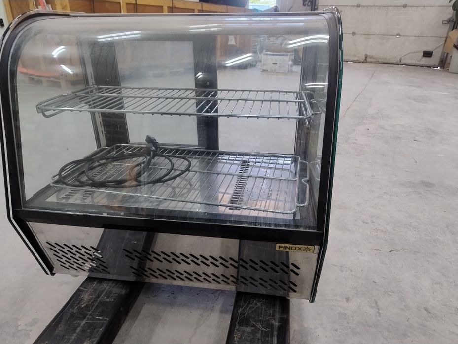 Хладилна витрина