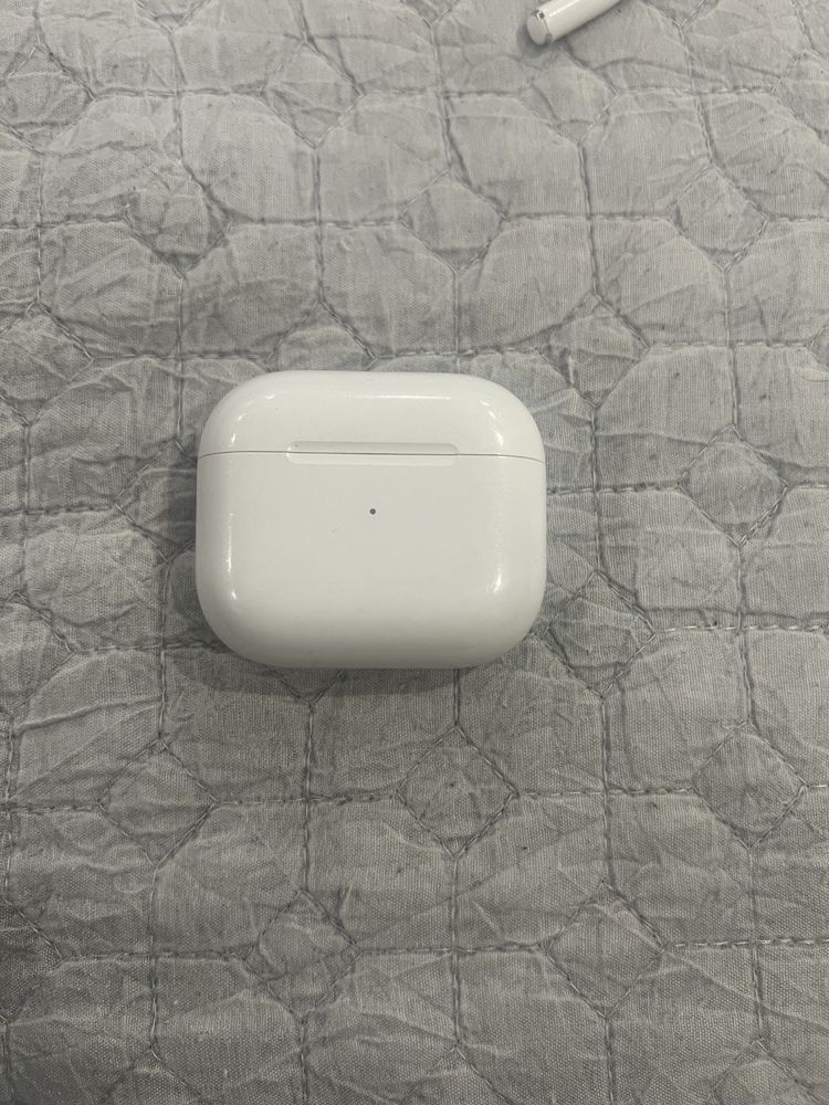 Apple AirPods 3rd generation-безжични слушалки